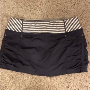 Lulu lemon skort
